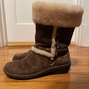 UGG Women Sz 9 Brown Suede Leather & Sheepskin Winter Boots